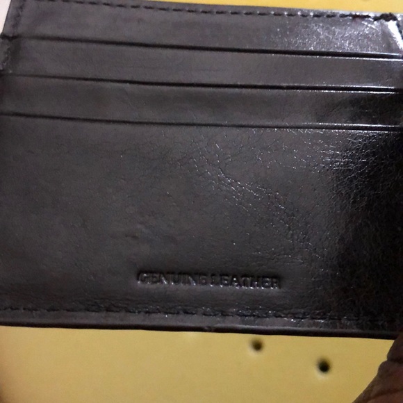 Leather card holder - Picture 2 of 4